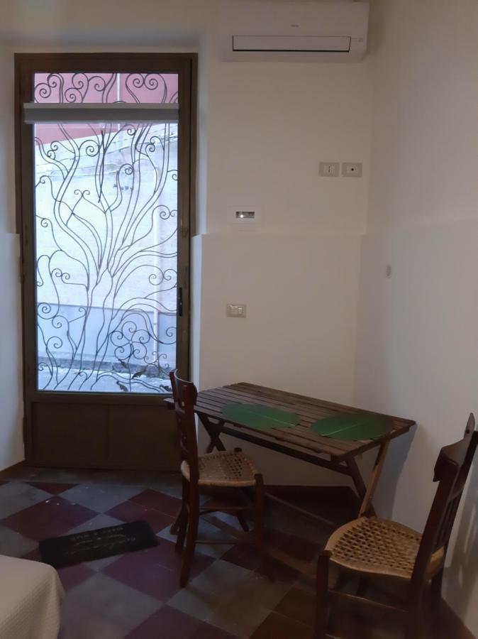 Ferienwohnung Tra I Vicoli Di Aci Acireale Exterior foto