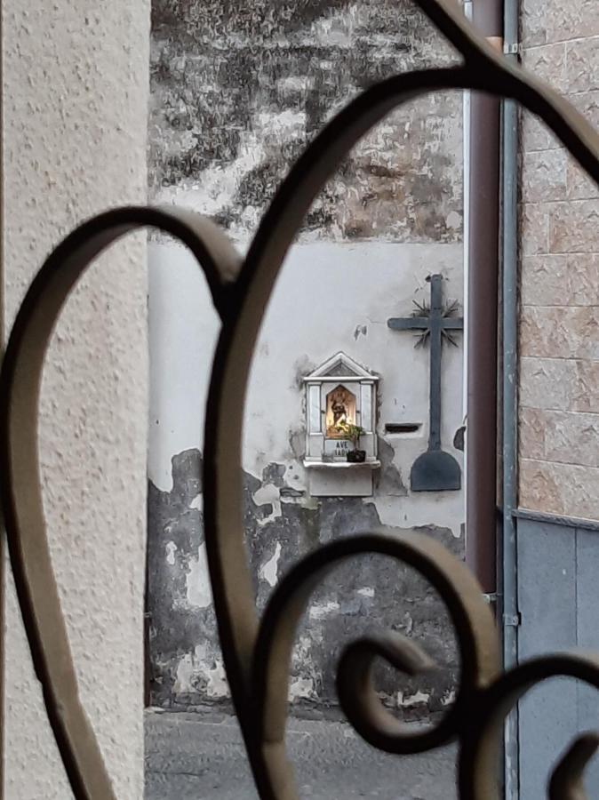 Ferienwohnung Tra I Vicoli Di Aci Acireale Exterior foto